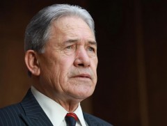 Шинэ Зеланд Улсын Шадар Сайд бөгөөд Гадаад Хэргийн Сайд Уинстон Питерс Монгол Улсад албан ёсны айл..