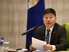 Х.Нямбаатар: Хүүхдийн төлөө хийж буй ажилд хамтарч ажиллахгүй бол тус ААН-тэй холбоотой зөвшөөрөл,..