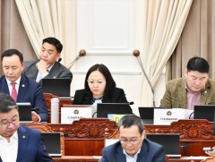 Л.Оюун-Эрдэнэ Уур амьсгалын өөрчлөлт, цөлжилт, газрын доройтлын өнөөгийн байдал, авах арга хэмжээн..