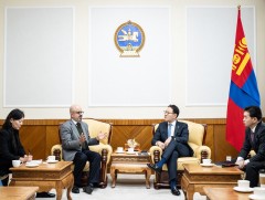 Европын Комиссын Олон улсын хамтын ажиллагааны газрын мэргэжилтэн Мигель Роша Де Гувейг хүлээн авч..