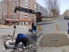 Эвдэрч гэмтсэн үзлэгийн болон шүүрт худгуудыг засварлаж байна