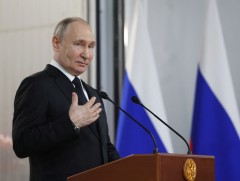 ОХУ-ын Ерөнхийлөгч ялалтын баярыг тохиолдуулж гурав хоног гал зогсоохоо мэдэгдэв