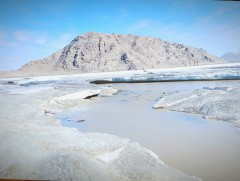 Гол мөрөн нууруудын мөсний зузаан олон жилийн дундаж болон өмнөх оноос 5-65 см нимгэн байна