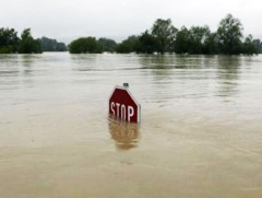 Үерийн аюулаас сэрэмжлүүлж байна 