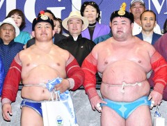 А. Норовын нэрэмжит  барилдаанд улсын арслан Э.Оюунболд үзүүрлжээ