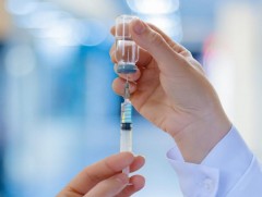 Халдварт саа өвчний эсрэг вакцинд үнэ төлбөргүй хамрагдах боломжтой