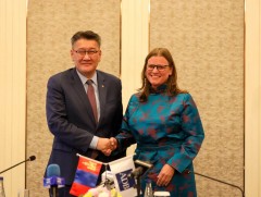 Азийн хөгжлийн банктай 2025-2028 онд хамтран ажиллах түншлэлийн стратегийн баримт бичгийг баталлаа