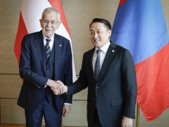 УИХ-ын дарга Д.Амарбаясгалан Бүгд Найрамдах Австри Улсын Ерөнхийлөгч Александр Ван дер Белленд бар..