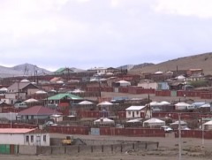 Ундны ус зөөвөрлөх автомашин захиалсан ч нэр бүхий  компани зориулалтын бус автомашин нийлүүлжээ