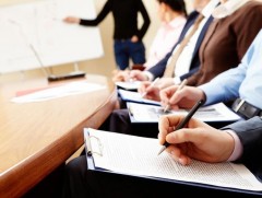 Төрийн албан хаагчдын орон тоог цомхотгоно