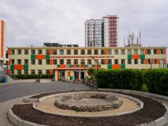 Хан-Уул дүүргийн 2 дугаар хорооны 34 дүгээр сургуулийн гадна фасадыг шинэчиллээ