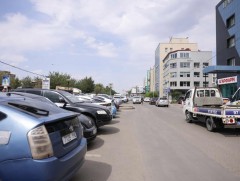 10 дугаар хороолол орчимд 370 авто машины ил зогсоол барина