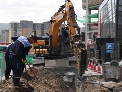 Авто замын борооны ус зайлуулах шугам угсарч байна