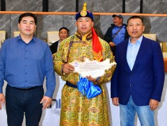 Чансаагаар тэргүүлсэн 8 бөхөд батламж, мөнгөн шагналаар урамшуулав