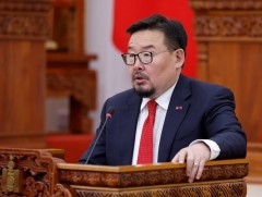 УИХ: Засгийн газрын гишүүд томилогдож, Улсын Их Хуралд тангараг өргөв