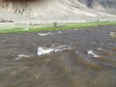 Үерийн аюулаас сэрэмжтэй байхыг анхааруулж байна