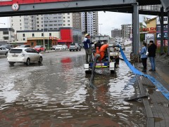 Энгельсийн гудамжинд борооны ус зайлуулах шугам угсарна