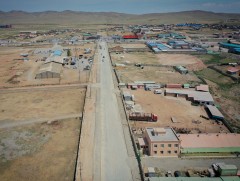 СХД-ийн 32 дугаар хорооны 2.6 км авто замын ажил 70 хувийн гүйцэтгэлтэй байна