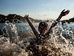 СЭРЭМЖЛҮҮЛЭГ: Гурван хүүхэд усанд эрсдэж, амь насаа алджээ