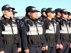 Алба хаагчид хамгаалалт, зохицуулалтад үүрэг гүйцэтгэж байна