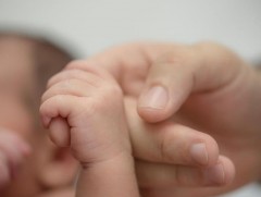 БНХАУ төрөлтийг дэмжих зорилгоор гурав хүртэлх насны хүүхдэд тэтгэмж өгдөг болно