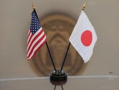 Япон улс АНУ-тай худалдааны хэлэлцээр байгуулж, тарифын хэмжээг 15 хувь болгохоор тохиров