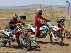 Мотокроссын улсын аварга шалгаруулах цуврал маргааш  Дархан-Уул аймагт болно