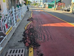 БНСУ-д аагим халууны үе эрт эхлэн замын хучилт хайлсан тохиолдол гарчээ