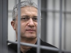 Оросын Батлан хамгаалахын орлогч сайд асан авлигын хэргээр 13 жилийн хорих ял сонсжээ