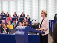 Европын комисст итгэл үл үзүүлэх асуудлаар санал хураалт болно