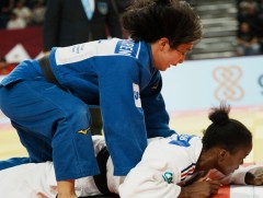 М.Нандин-Эрдэнэ аваргын төлөө барилдана