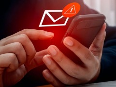 Хаан банкны харилцагчдад хуурамч мессеж илгээж цахимаар залилж байна