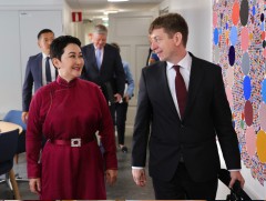 Гадаад харилцааны сайд Б.Батцэцэг Финландын Эдийн засгийн сайдтай уулзав
