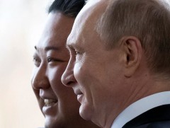 ОХУ, БНАСАУ-ын удирдагчид утсаар ярьж, нөхөрсөг харилцаагаа бататгав