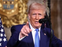 Доналд Трамп Украиныг НАТО-д элсэхгүй байхыг санал болгожээ