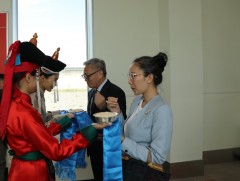 Бүгд Найрамдах Ардчилсан Лаос Ард Улсын Гадаад хэргийн сайд Тонгсаван Фумвихан Монгол Улсад хүрэлц..