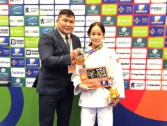 Б.Хулан Жүдо бөхийн ДАШТ-ээс хүрэл медаль хүртлээ