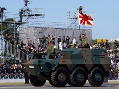 Япон улс батлан хамгаалах салбарын зардлаа нэмэгдүүлж, аюулгүй байдлаа хангана