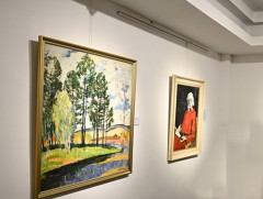 Үзэсгэлэнд зураачийн 70 гаруй бүтээлийг дэлгэжээ