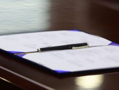 Гэрээгээр халхавчилж, иргэдийг хохироох барилгын компаниуд ихсэж байна