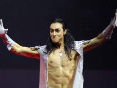 Уран нугараач Э.Лхагва-Очир сандалтай тэнцвэрийн үзүүлбэрээ 3 тив дамнан 700 гаруй удаа тогложээ 