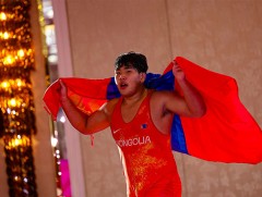 ДАШТ-ий сонгомол бөхийн 130 кг-ын жинд  Б.Намбардагва зодоглоно