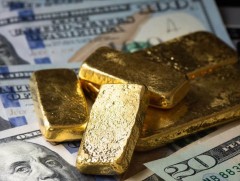 Дэлхийн зах зээлд алтны үнэ түүхэн дээд цэгт хүрч өсөв