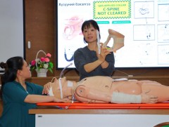 Эрчимт эмчилгээний ур чадварт суурилсан сувилахуйн сургалт ГССҮТ-д боллоо