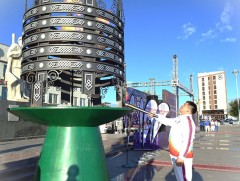 Монголын бүх ард түмний спортын наадмын галт бамбарыг улсын арслан Э.Батмагнай асаалаа