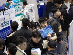 БНХАУ-д залуу үеийнхний ажилгүйдэл эрчимтэй өсөж байна