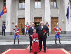 УИХ-ын дарга Д.Амарбаясгалан Шинэ Зеланд Улсын Парламентын Төлөөлөгчдийн танхимын дарга Жерард Бра..