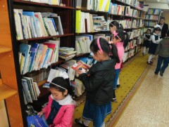 Номын сан зөвхөн уншлагын танхим биш сэтгэл зүй тайван, эерэг байх орон зай болж байна