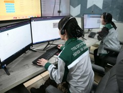 Түлш хэрэглэгчдэд үйлчлэх төв хяналтын дэлгэцэд ирсэн угаарын хийн дохио бүрийг бүртгэж, шуурхай а..