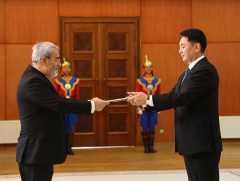 Иран Улсын Элчин сайд Итгэмжлэх жуух бичгээ өргөн барив